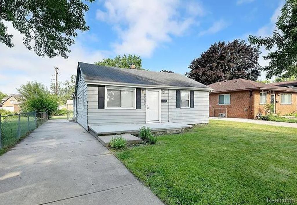 6431 CENTRALIA Street, Dearborn Heights, MI 48127