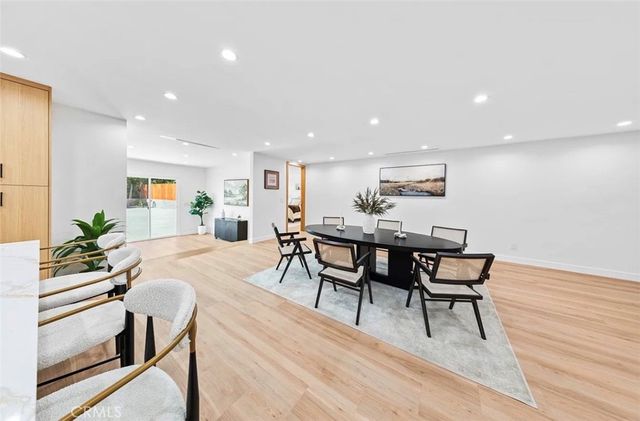 8369 Vine Valley, Los Angeles, CA 91352