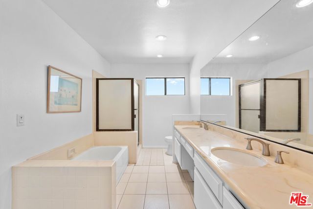 6323 Reseda Boulevard 6, Tarzana (los Angeles), CA 91335