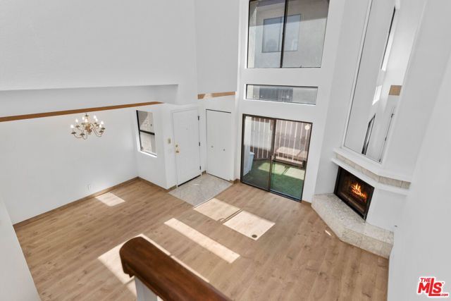 6323 Reseda Boulevard 6, Tarzana (los Angeles), CA 91335