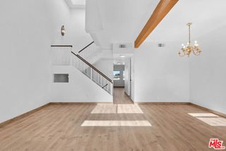 6323 Reseda Boulevard 6, Tarzana (los Angeles), CA 91335