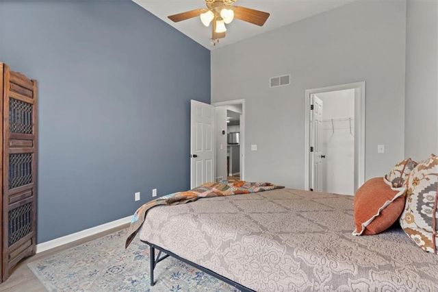 1232 SW WYSTERIA Drive, Lee's Summit, MO 64082