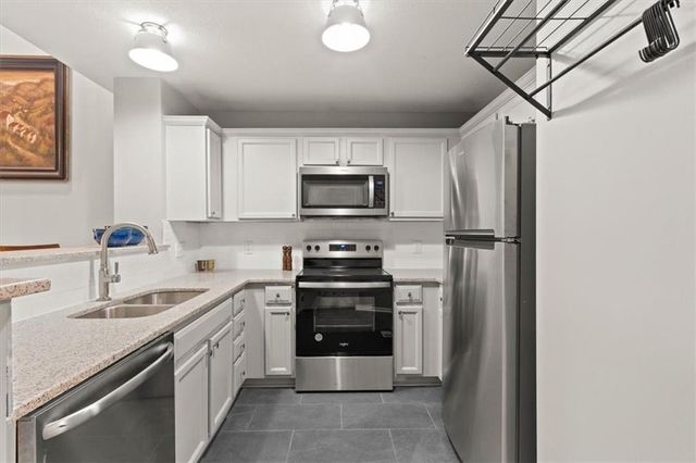 1232 SW WYSTERIA Drive, Lee's Summit, MO 64082