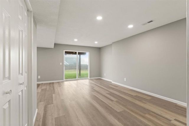 1232 SW WYSTERIA Drive, Lee's Summit, MO 64082