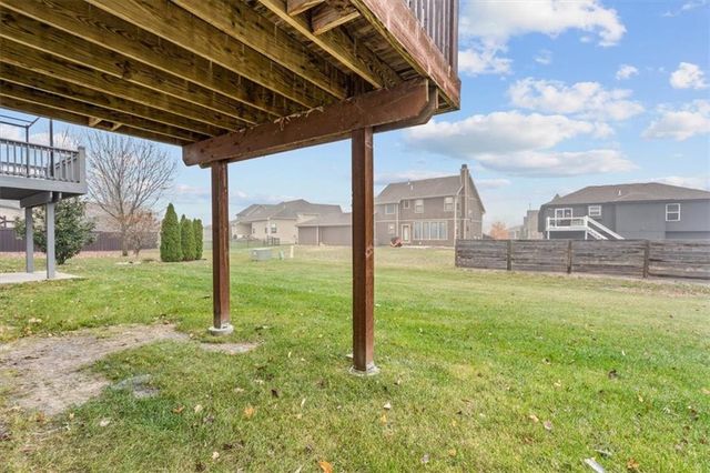 1232 SW WYSTERIA Drive, Lee's Summit, MO 64082