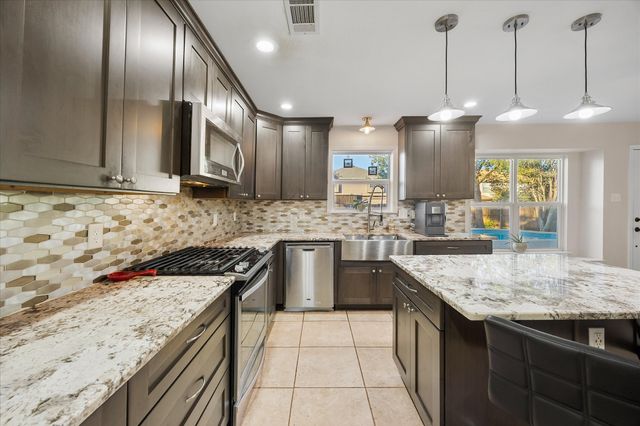 825 Forest Edge Lane, Wylie, TX 75098