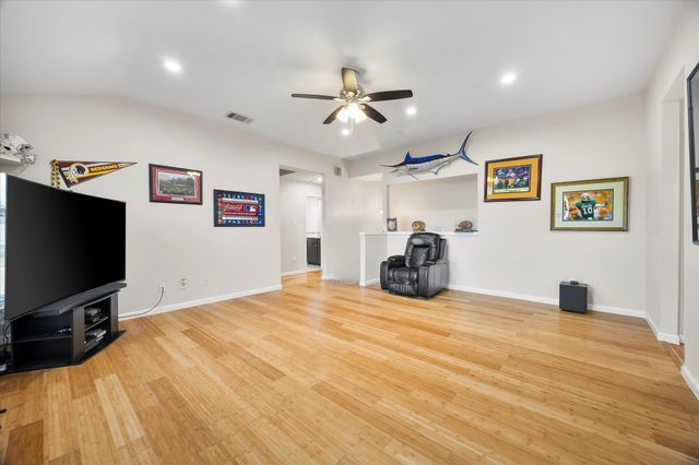 825 Forest Edge Lane, Wylie, TX 75098