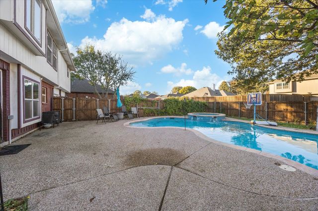 825 Forest Edge Lane, Wylie, TX 75098