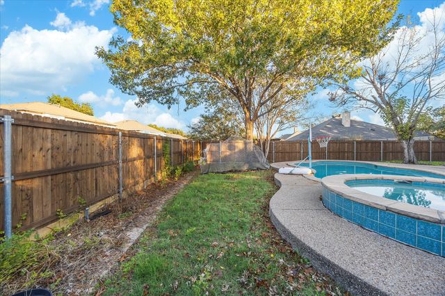 825 Forest Edge Lane, Wylie, TX 75098