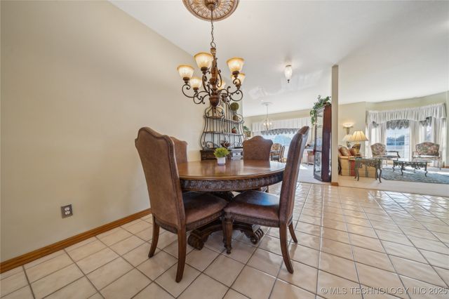 63320 E 293 Road, Grove, OK 74344