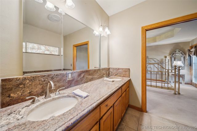 63320 E 293 Road, Grove, OK 74344