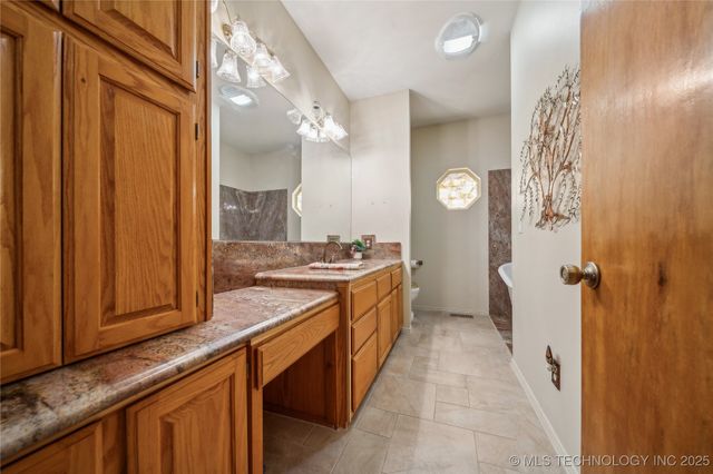 63320 E 293 Road, Grove, OK 74344