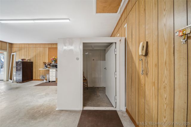 63320 E 293 Road, Grove, OK 74344