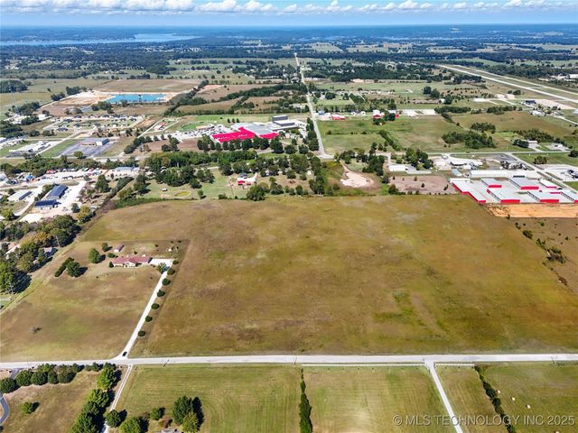 63320 E 293 Road, Grove, OK 74344