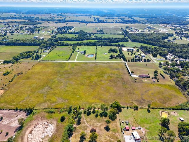 63320 E 293 Road, Grove, OK 74344