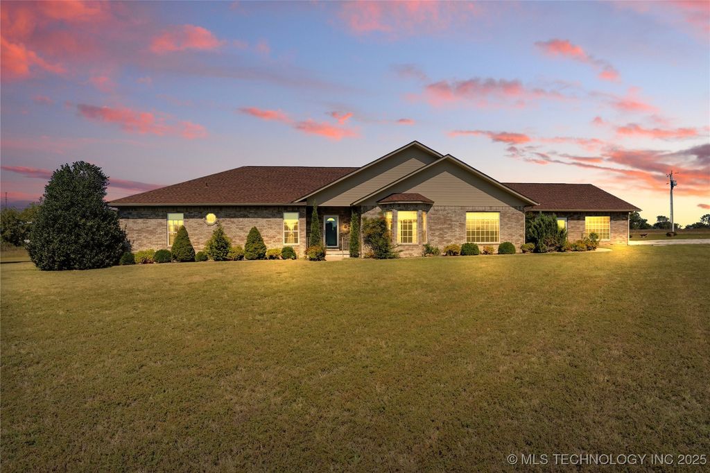 63320 E 293 Road, Grove, OK 74344