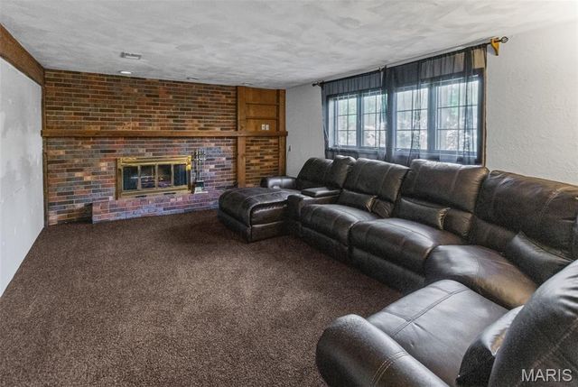 1908 Duke Street, Edwardsville, IL 62025