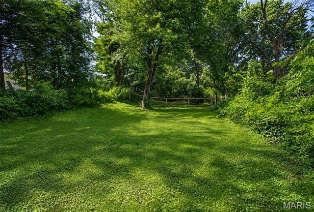 1908 Duke Street, Edwardsville, IL 62025