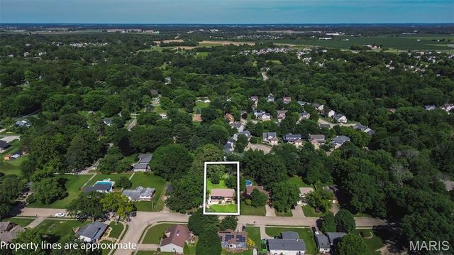 1908 Duke Street, Edwardsville, IL 62025