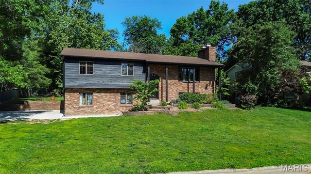 1908 Duke Street, Edwardsville, IL 62025