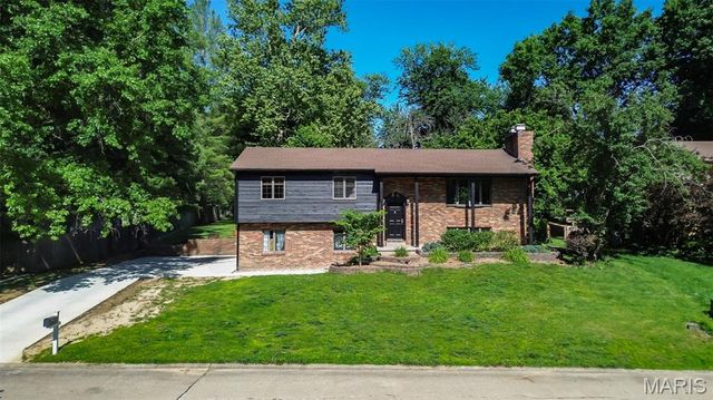 1908 Duke Street, Edwardsville, IL 62025