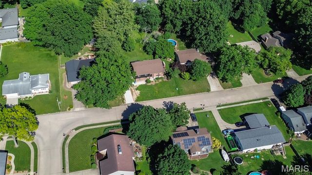 1908 Duke Street, Edwardsville, IL 62025
