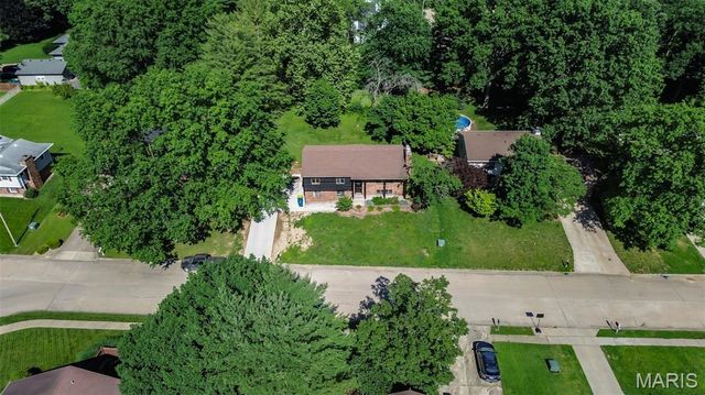 1908 Duke Street, Edwardsville, IL 62025