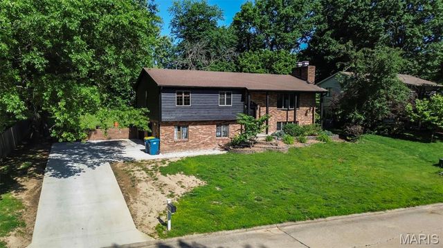 1908 Duke Street, Edwardsville, IL 62025
