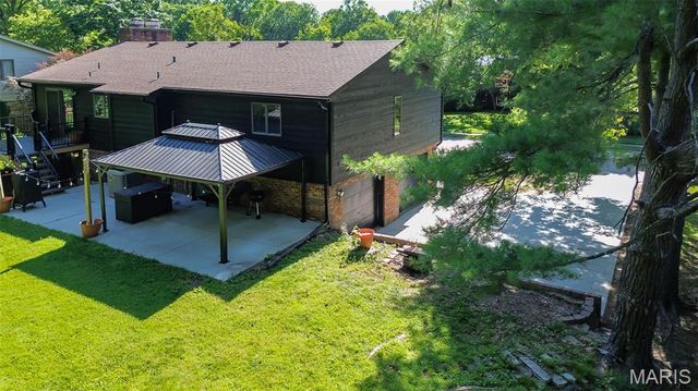 1908 Duke Street, Edwardsville, IL 62025