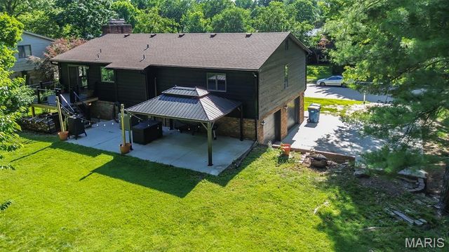 1908 Duke Street, Edwardsville, IL 62025