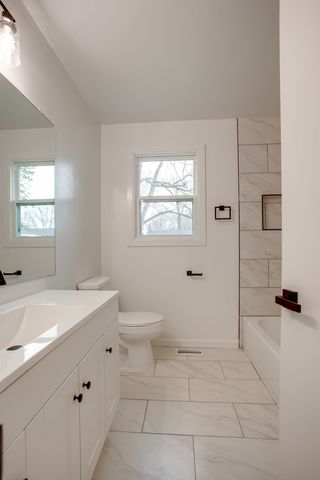 223 Hampton Rd, Columbia, TN 38401