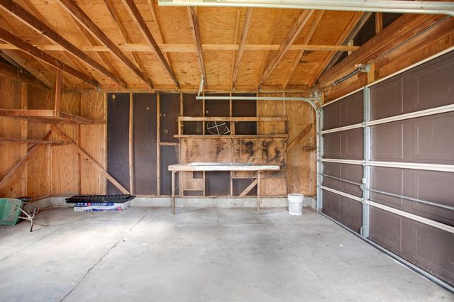 223 Hampton Rd, Columbia, TN 38401