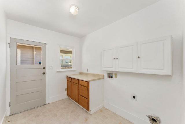 629 Oak St, Roseville, CA 95678