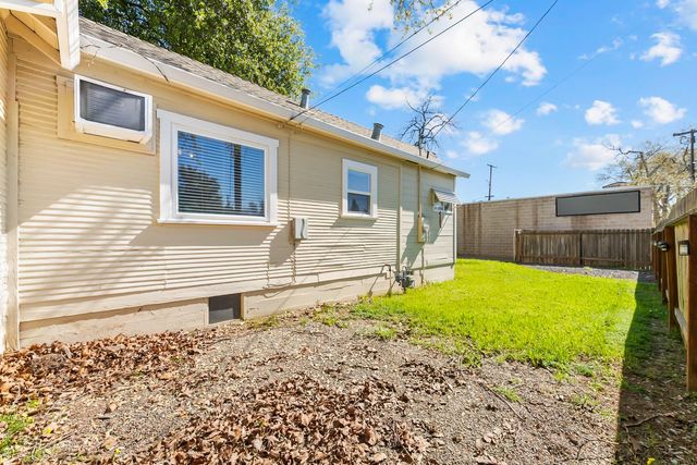 629 Oak St, Roseville, CA 95678