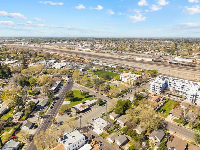 629 Oak St, Roseville, CA 95678