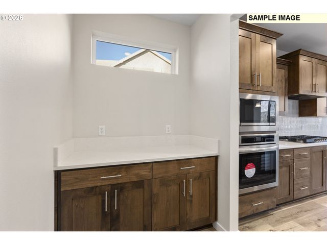 2791 Nw Rhododendron, Estacada, OR 97023