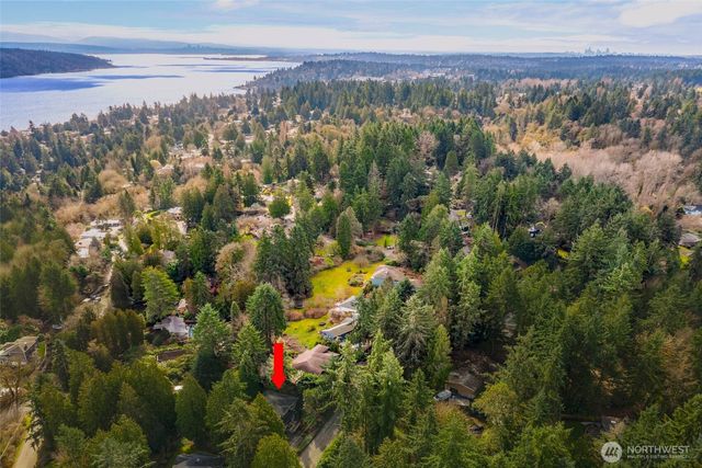 17122 32nd Avenue NE, Lake Forest Park, WA 98155