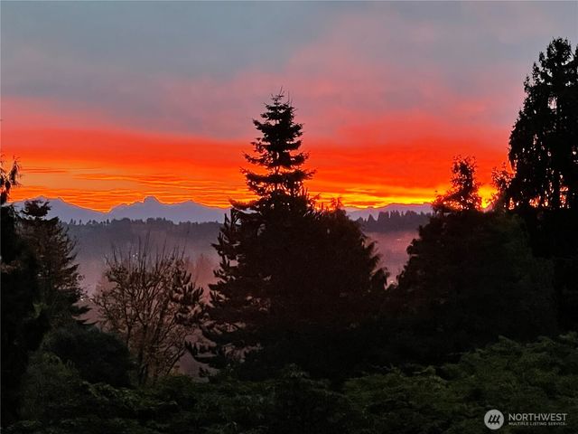 17122 32nd Avenue NE, Lake Forest Park, WA 98155