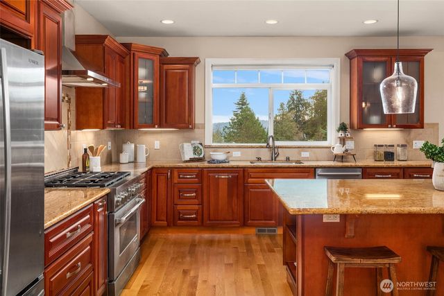 17122 32nd Avenue NE, Lake Forest Park, WA 98155