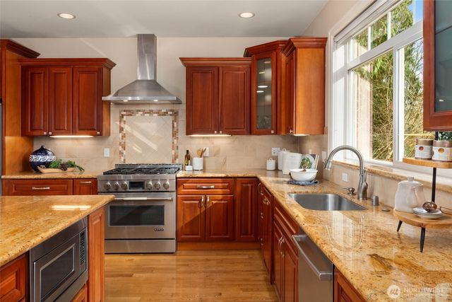 17122 32nd Avenue NE, Lake Forest Park, WA 98155