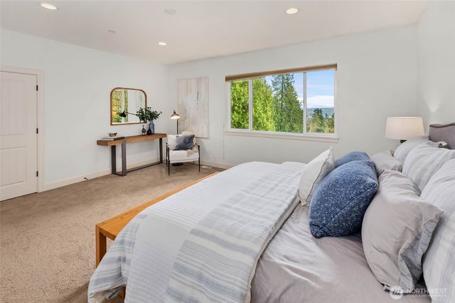 17122 32nd Avenue NE, Lake Forest Park, WA 98155