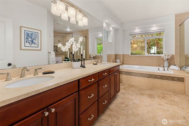 17122 32nd Avenue NE, Lake Forest Park, WA 98155