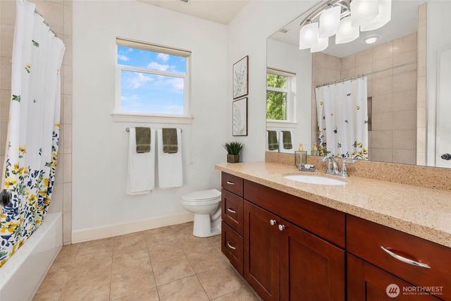 17122 32nd Avenue NE, Lake Forest Park, WA 98155