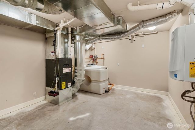 17122 32nd Avenue NE, Lake Forest Park, WA 98155