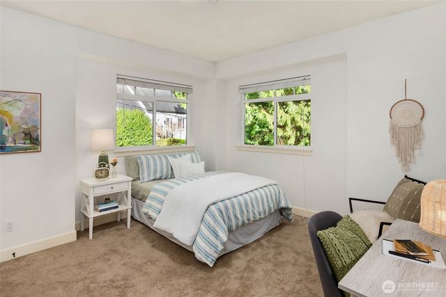 17122 32nd Avenue NE, Lake Forest Park, WA 98155