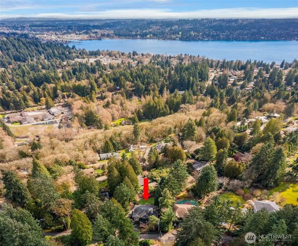 17122 32nd Avenue NE, Lake Forest Park, WA 98155