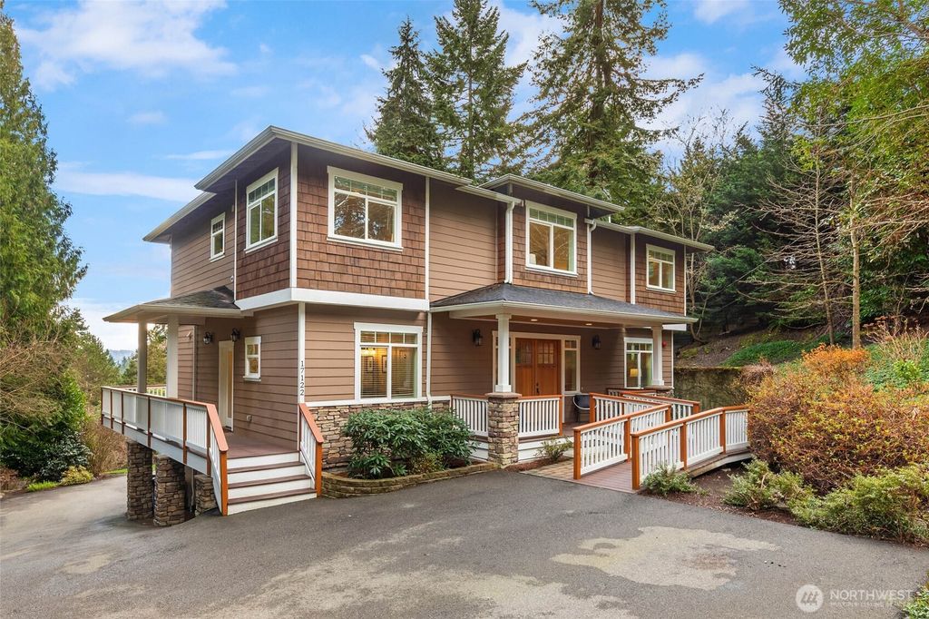 17122 32nd Avenue NE, Lake Forest Park, WA 98155