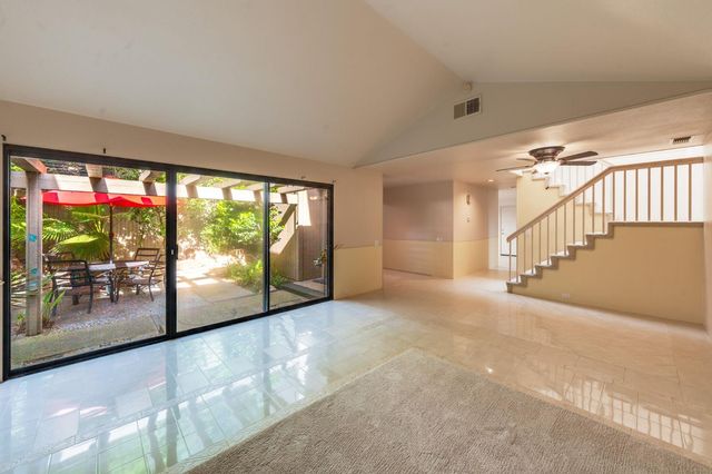 1973 Discovery Village Ln, Gold River, CA 95670