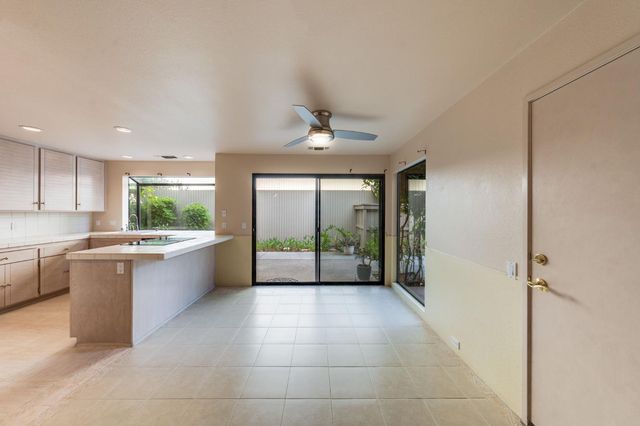 1973 Discovery Village Ln, Gold River, CA 95670