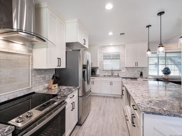 7215 Sulky, San Antonio, TX 78240